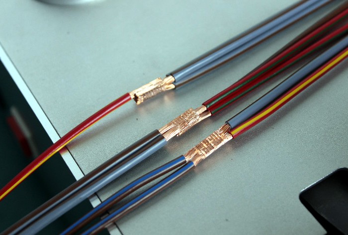 超聲波金屬點(diǎn)焊接機(jī)應(yīng)用案例